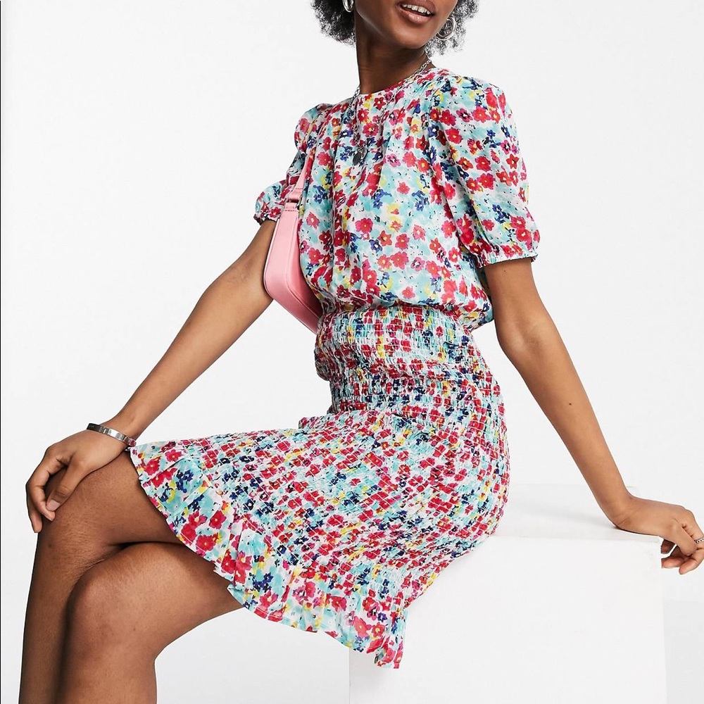New Look Shirred Floral Puff Sleeve Mini Dress